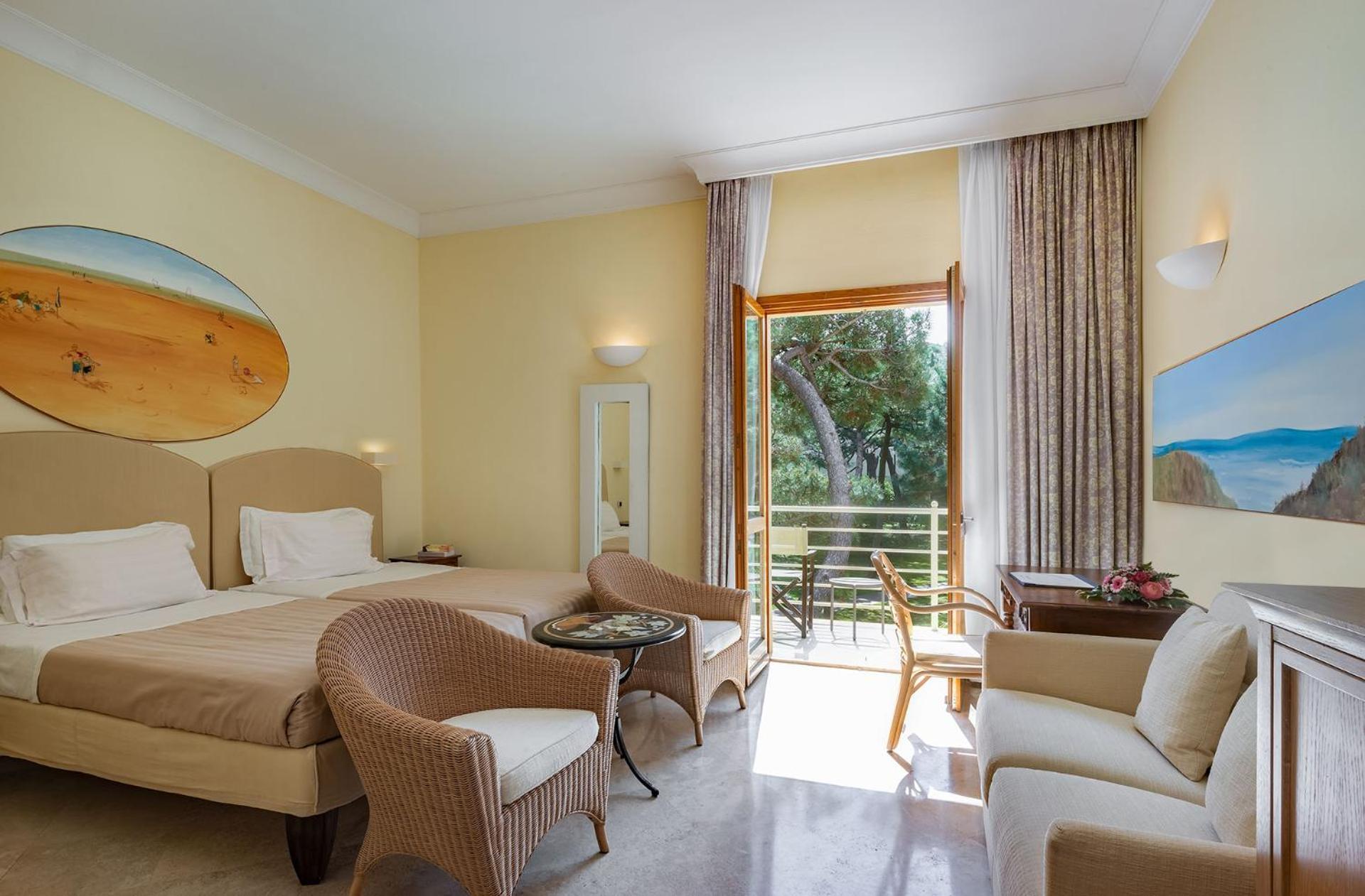 Classic Double or Twin Room Garden View